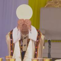 Santa Messa all’Aeroporto di Bamenda