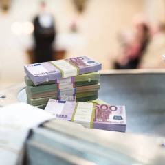 La diocesi respinge il dono di 500€ per ogni bambino battezzato