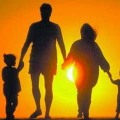 Quando la famiglia diventa minoranza: la Chiesa non può restare sulla soglia