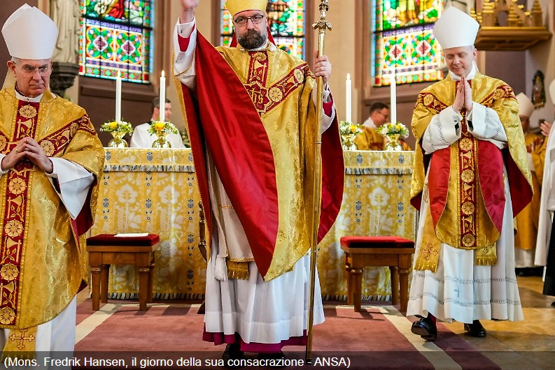 Mons Fredrik Hansen il giorno della sua consacrazione ANSA