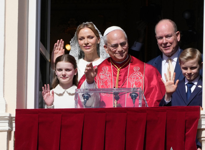 Papa e regali Monaco