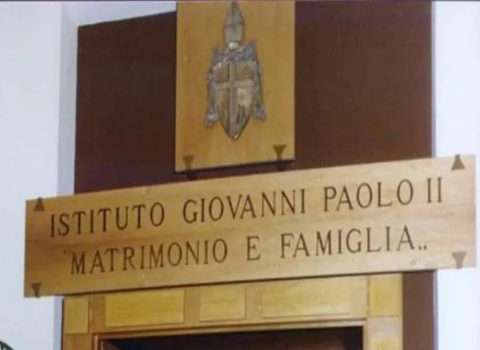la finta epurazione e la vera famiglia
