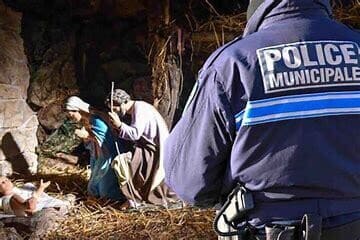 MULTATO IL PRESEPE IN FRANCIA