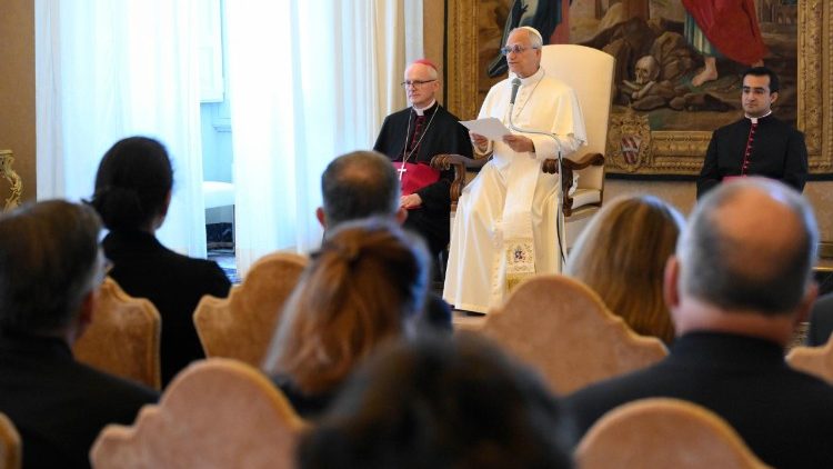 Il Papa con i membri della Association of Jesuit Colleges and Universities