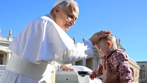 Papa Benedizione bimbo