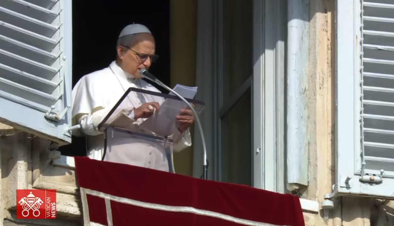Papa Leone XIV Angelus Zoom finestra