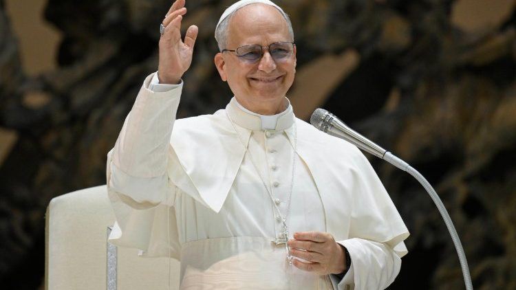 Papa Leone XIV saluto aula Paolo VI