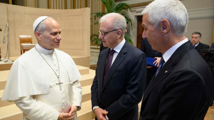 Papa Leone e funzionari sicurezza ed Intelligence