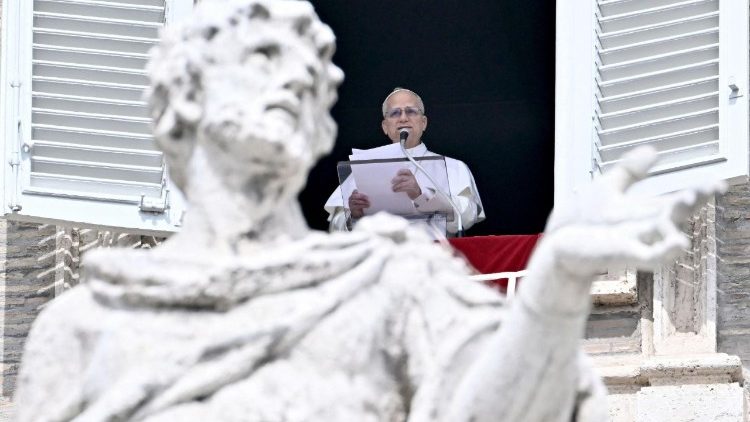 Regina Cæli Papa Leone XVI piano medio