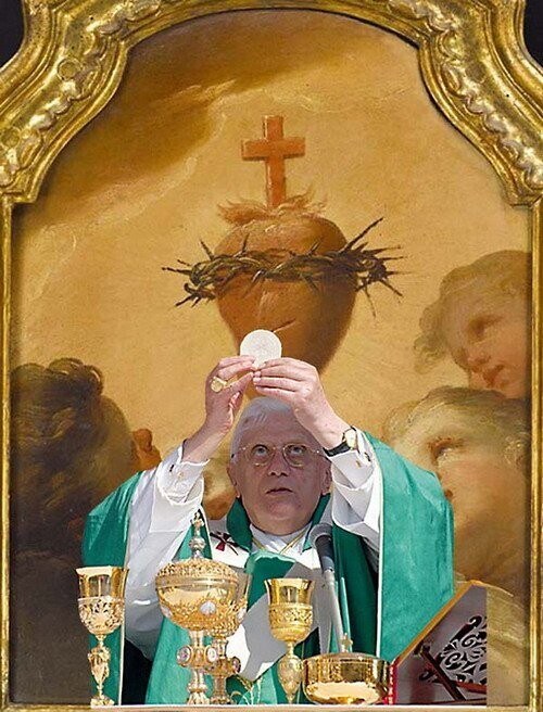 Giugno Sacro Cuore BXVI