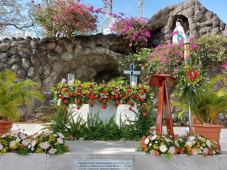 Santuario Mariano Arquidiocesano Nuestra Senora de Lourdes