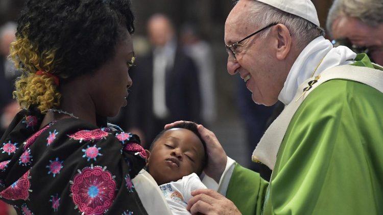 Papa Francesco a Messa Migranti
