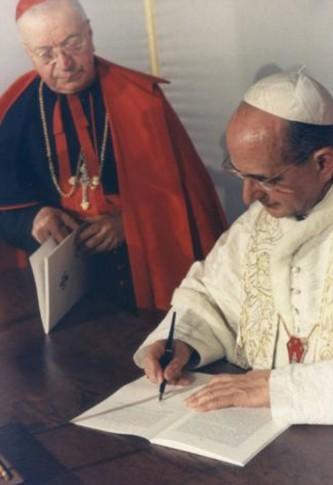 papa Paolo VI firma la Popolorum Progressio