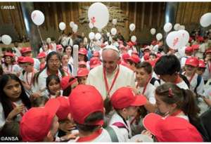 Il Papa tra i bambini terremotati