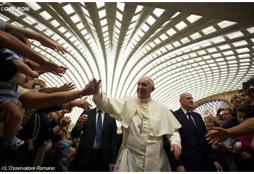 papa saluto Aula Paolo VI
