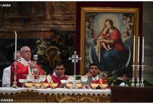 Il Papa durante la messa di oggi