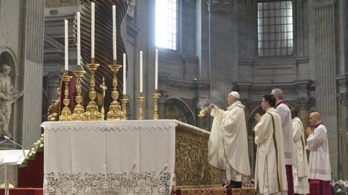 papa Francesco incensazione