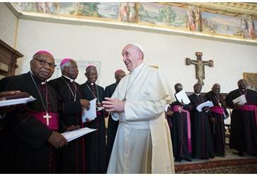 papa-francesco-vescovi-ghana