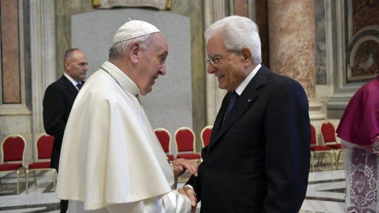 papa Francesco e Presidente Mattarella