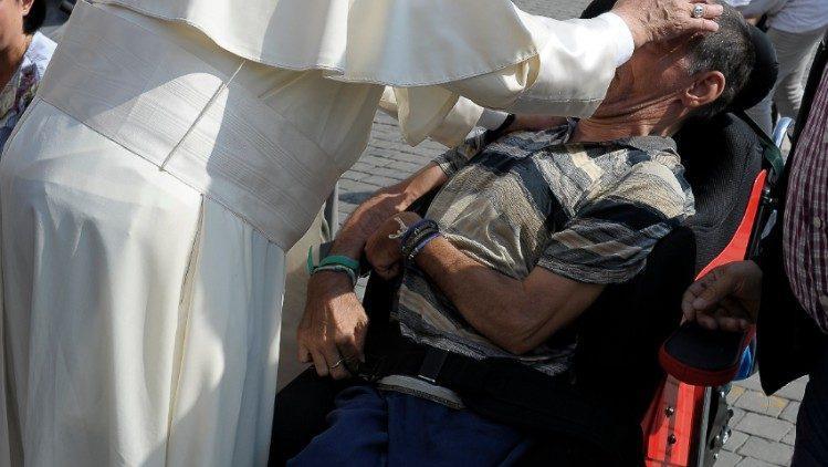 papa Francesco e malato