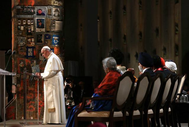 papa Francesco Ground zero lato