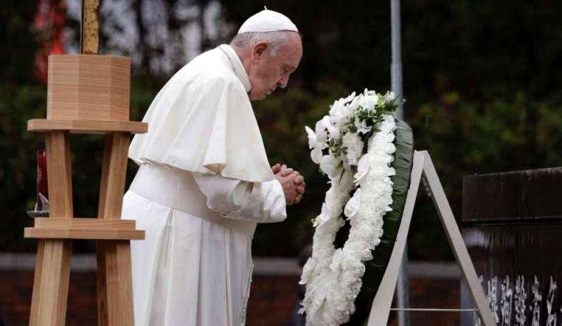 armi nucleari il papa un attentato contro il cielo
