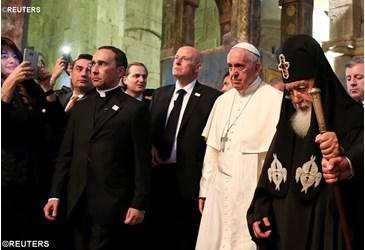 Il Papa con il Patriarca Ilia nella Cattedrale Patriarcale di Svetyskhoveli