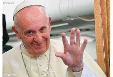 Papa Francesco in aereo