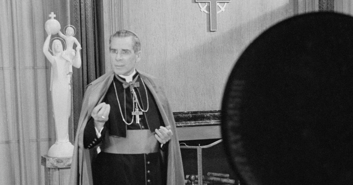 Fulton Sheen predicazione bn